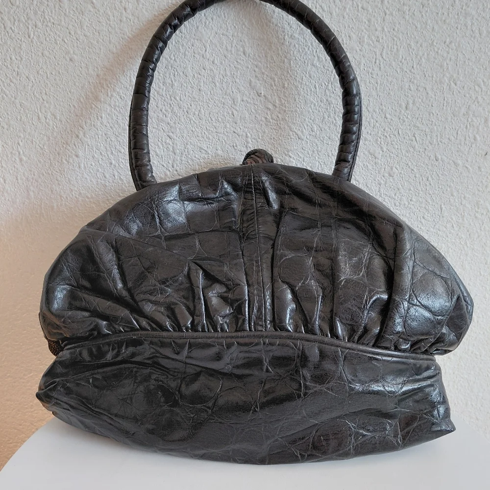 Vintage 1980s Park Avenue Int ? Black Gold Leather Fabrick Handbag Purse .